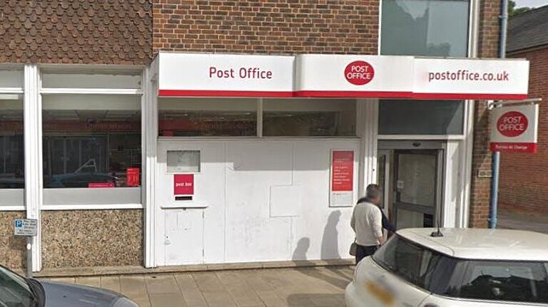 Image of Romsey post office that is under threat of closure